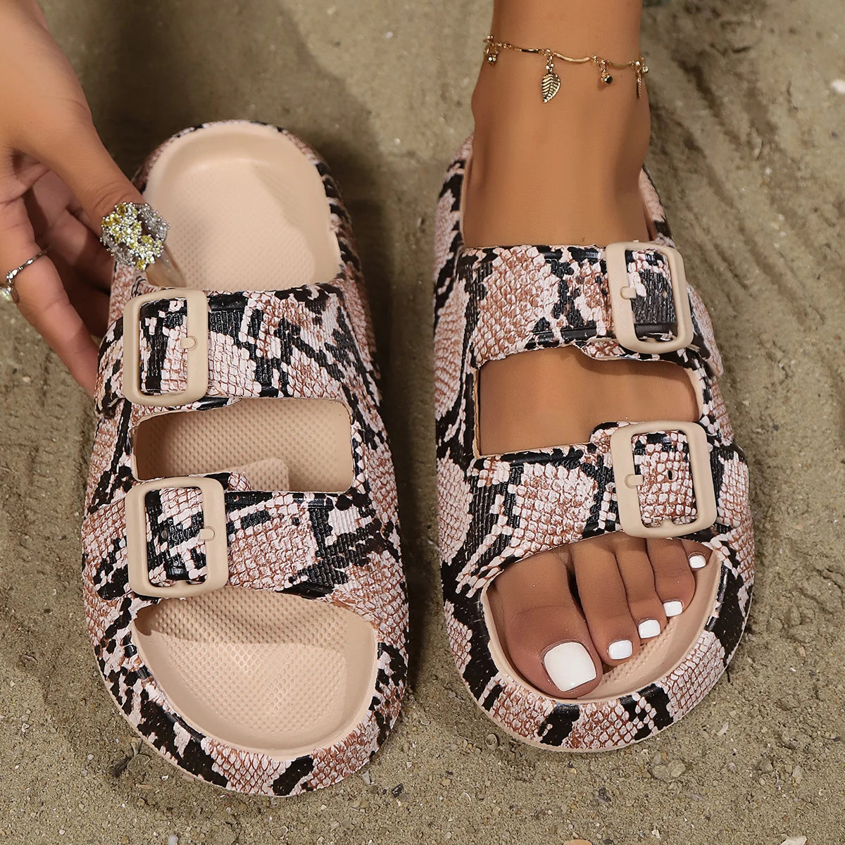 Zuri Printed Slide Slippers